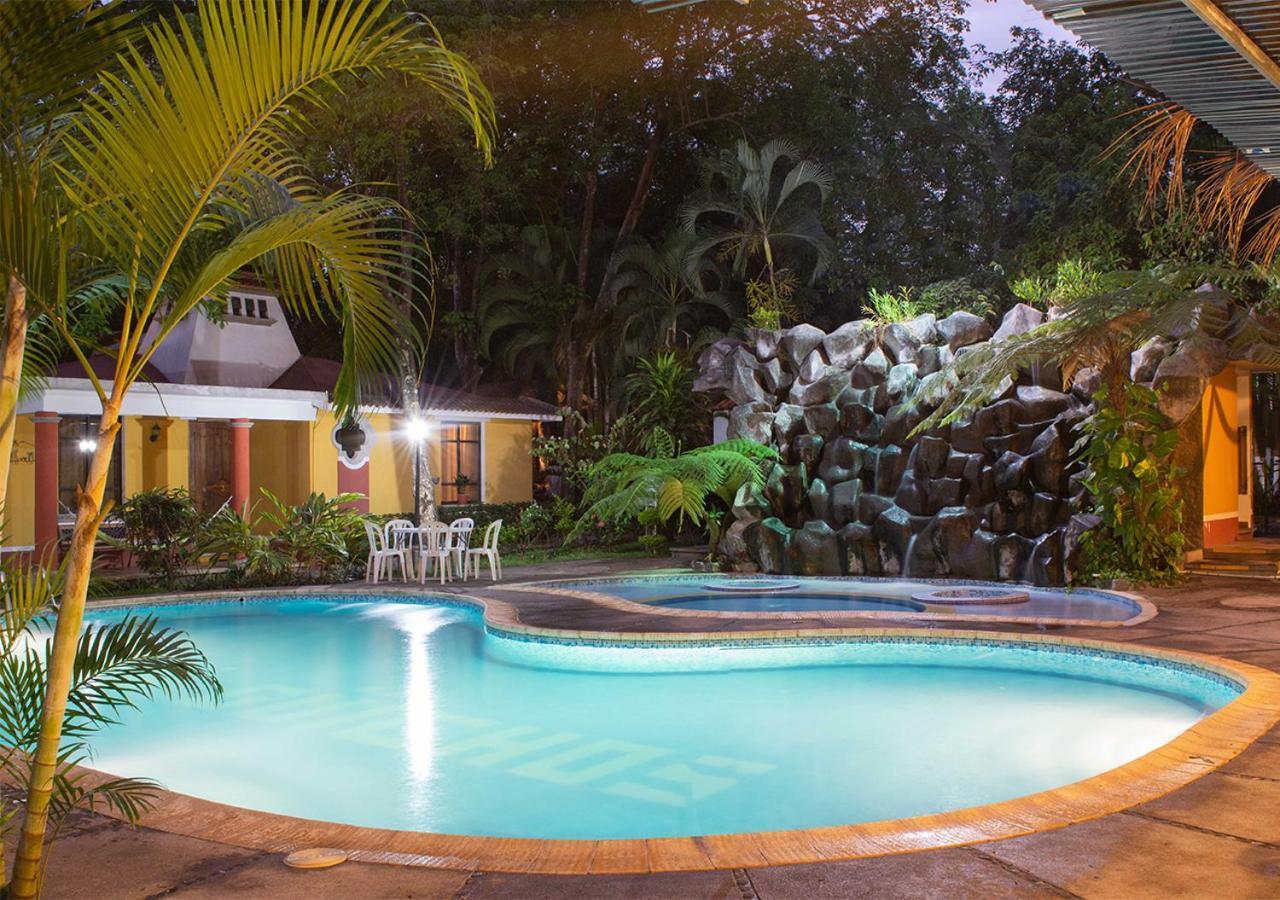 Mansion Los Guichos Santa Cruz Mulua Exteriör bild
